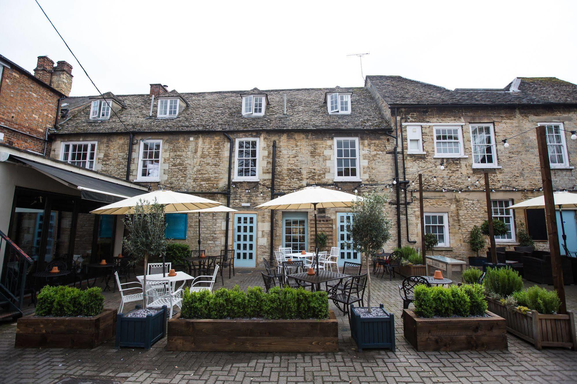 Hotel The Blue Boar Witney Exterior foto
